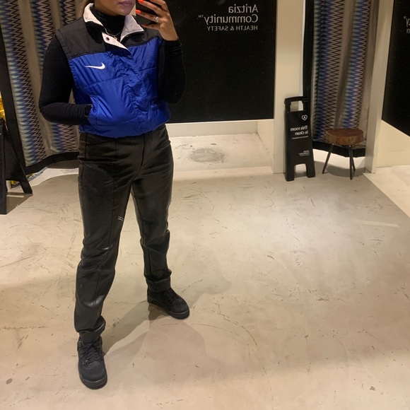 VINTAGE NIKE VEST - Picture 1 of 3